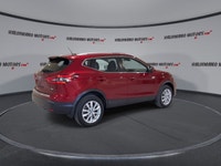 // ACCIDENT FREE!! // Meet the 2022 Nissan Qashqai SV FWD | Remote Start | Heated Steering Wheel, of... (image 7)