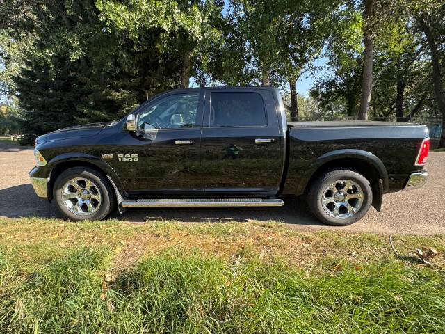 2017 RAM 1500 Laramie in Cars & Trucks in Medicine Hat - Image 2