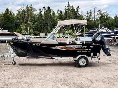 QJT72062J213. Informations du véhicule fournies par AutoHebdo.net .