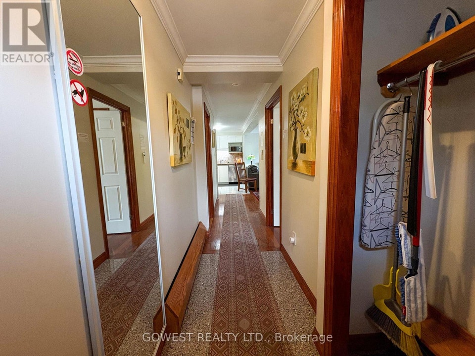 5 - 20 GLEN GORDON ROAD Toronto (High Park North), Ontario 4