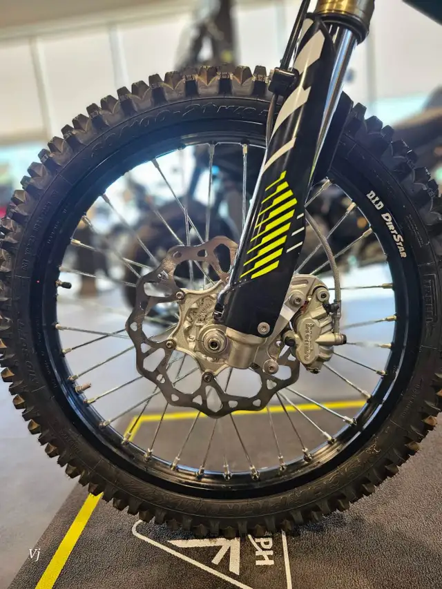 2024 Triumph TF250-X MOTOCROSS DEALER DEMO/ 9.5 HOURS in Dirt Bikes & Motocross in Grande Prairie - Image 10