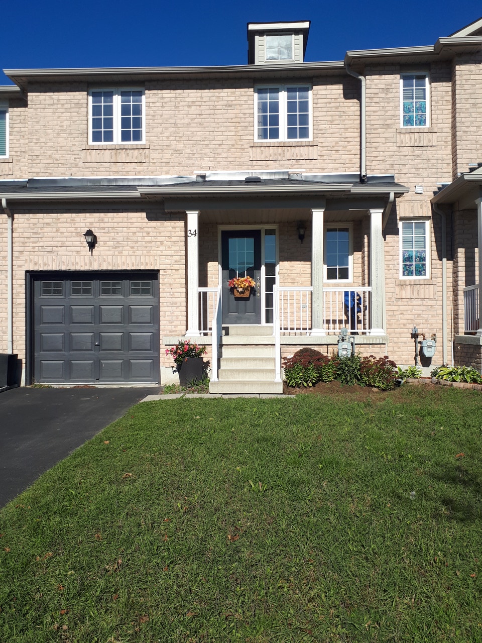 Townhouse 5th Line Subdivision Angus 1