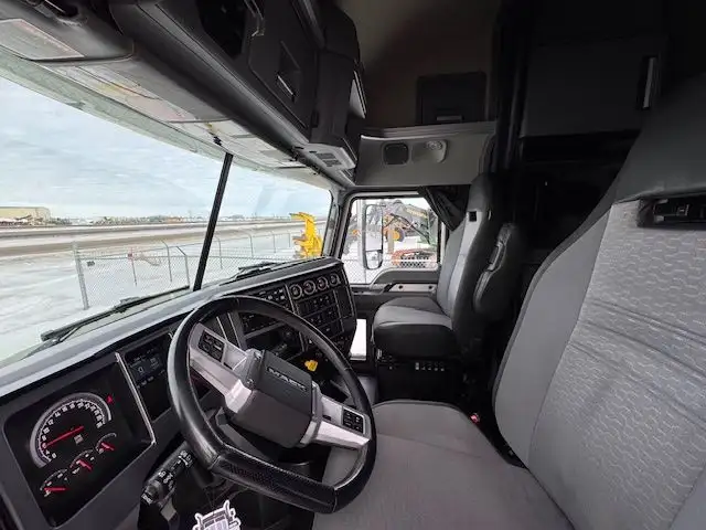 2023 Mack Anthem 64T 70 mDRIVE S40 in Heavy Trucks in Regina - Image 10