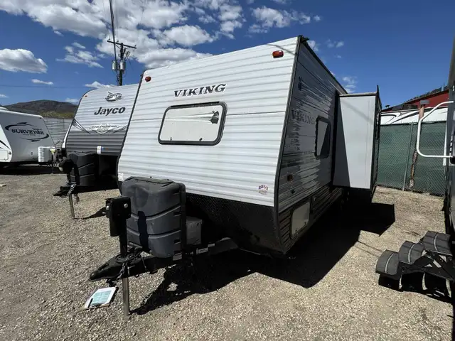 2019 ,Coachmen RV,Viking 21FQS in Travel Trailers & Campers in Kamloops - Image 2