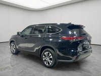 ADAPTIVE CRUISE CONTROL, LED HEADLIGHTS, BLIND SPOT MONITOR, HEATED FRONT SEATS, CROSS-TRAFFIC ALERT... (image 5)