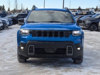This Jeep Cherokee has a dependable Intercooled Turbo Gas/Electric I-4 1.6 L/98 engine powering this... (image 2)