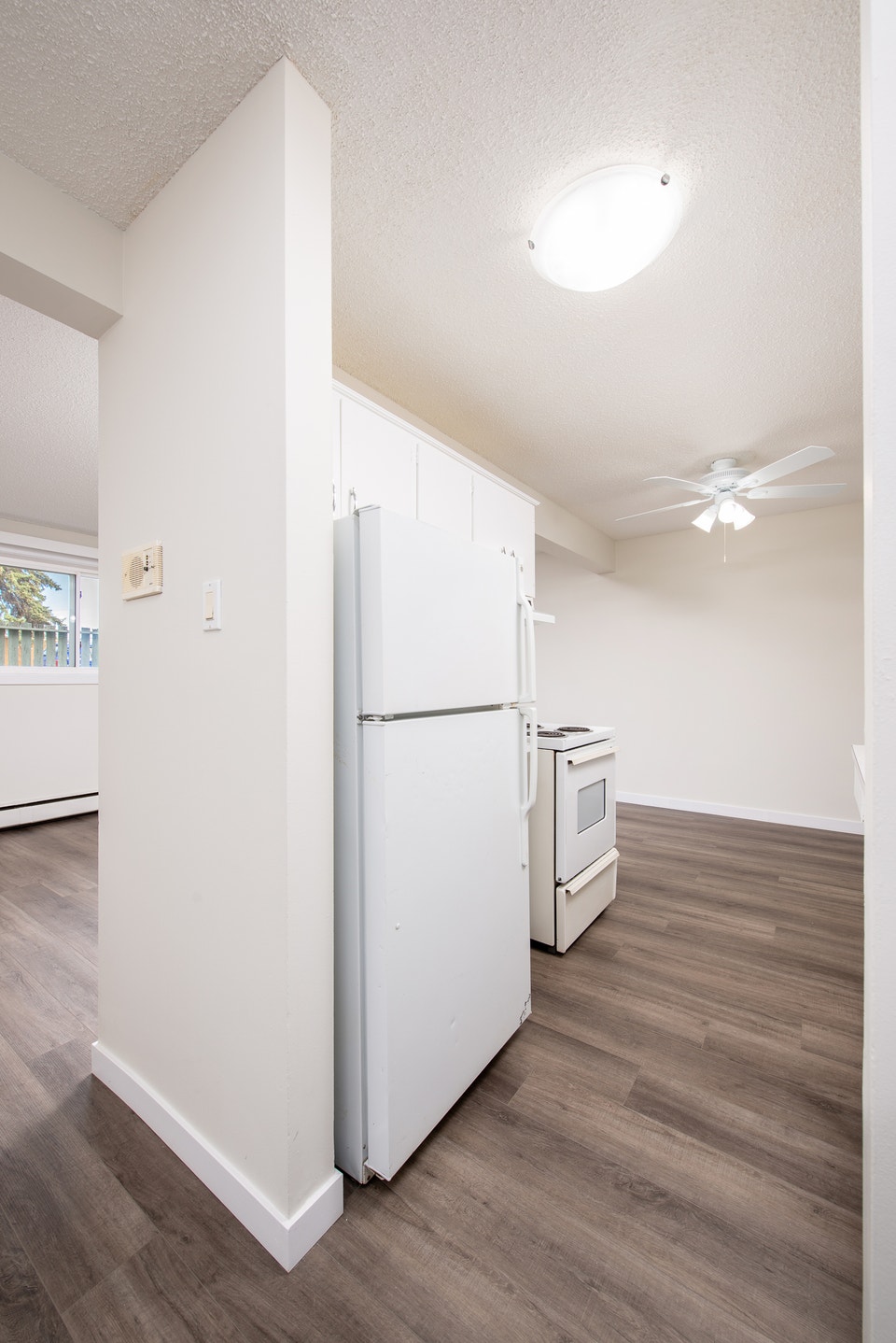 Emerald Court - 1 Bedroom Apartment for Rent 2