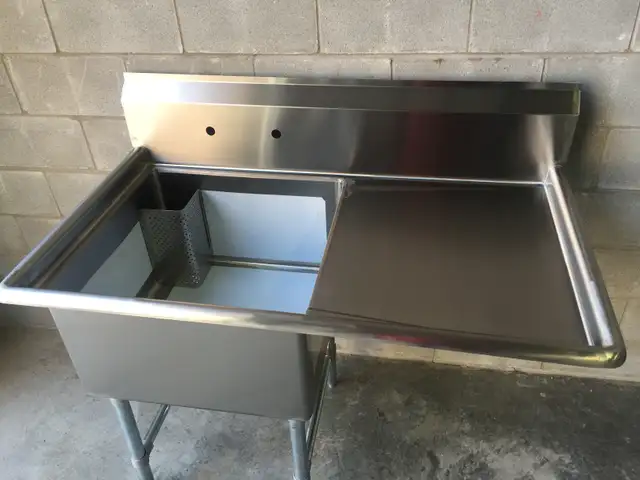 Evier 24x24 cuve bassin de stainless pour shop garage usine in Industrial Kitchen Supplies in Laval / North Shore - Image 4