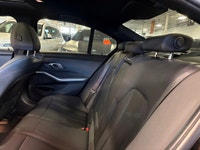 **SUMMER SPECIAL!** FEATURING : XDRIVE AWD, DIGITAL GAUGE CLUSTER NAVIGATION DISPLAY, SUNROOF, M LAP... (image 7)