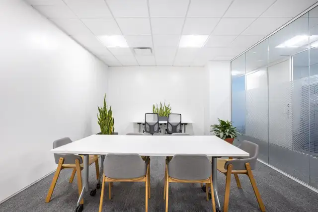 Beautifully designed office space rental for 5 persons in Spaces in Commercial & Office Space for Rent in Gatineau - Image 6