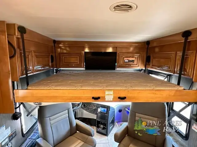 2019 Thor Motor Coach Tuscany 45MX only 020,049 Miles in RVs & Motorhomes in Moncton - Image 21