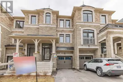 Gorgeous Freehold Townhouse in Vellore Village. Welcome to this Beautiful 3+1 Bed, 3 Bath home.This...