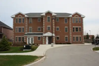 3 Bedroom Apartment available in Barrie- Senior Housing