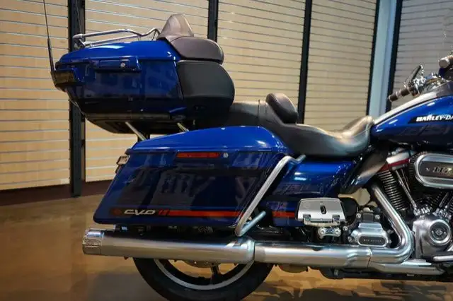 2020 Harley-Davidson FLHTKSE - CVO Limited in Sport Touring in Lethbridge - Image 4