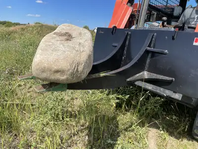 Heavy duty dual ripper for removing large rocks, roots, tree stumps or just tearing up hard ground....