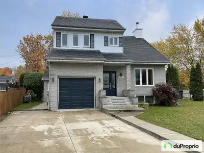 Superbe propriété dans un secteur paisible et recherché de Mirabel, secteur St-Janvier. Cette spacie...