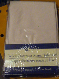 Deluxe Decorator Round Tablecloth, Brand New in Box   Selling fo