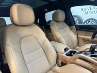 This Cayenne Look and feels like it only has 50k to 60k kilometers exterior and interior *****Excell... (image 9)
