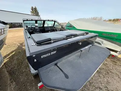 Lynx Rotax – The Ultimate Backcountry Adventure Boat Built for the rough rivers, the Lynx Rotax is d...