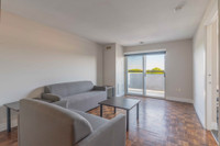 Located steps to Richmond Street & Oxford Street E. (Downtown London) and a short trip to Western Un... (image 2)