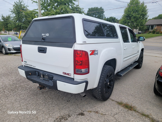 2011 GMC SIERRA SLT    V8 5.3L  4X4 in Cars & Trucks in London - Image 3