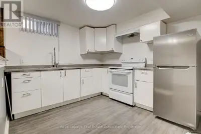 Bright and spacious lower level suite at 45 Bond St, Kitchener! This fully equipped 1-bedroom, 1-bat...