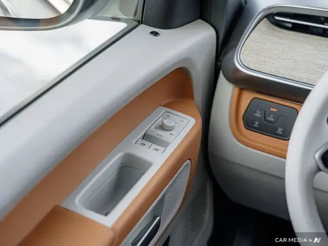 2025 Volkswagen ID. Buzz 1st Edition | CAPTAIN CHAIR | LAUNCH in Cars & Trucks in Grande Prairie - Image 24