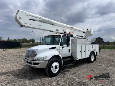 Countryside Fleet 2012 International DuraStar 4300 4x2 Regular Cab Utility Bucket Truck + 7.6L MaxxF...
