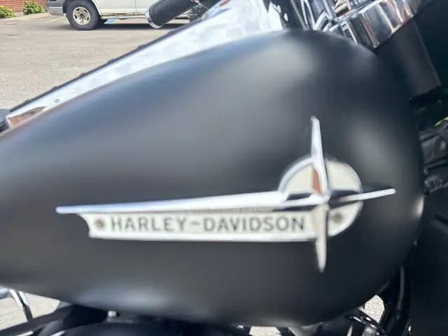 2003 Harley-Davidson Electra Glide ~ ELECTRA GLIDE POLICE ~ 88CI in Sport Touring in City of Toronto - Image 31