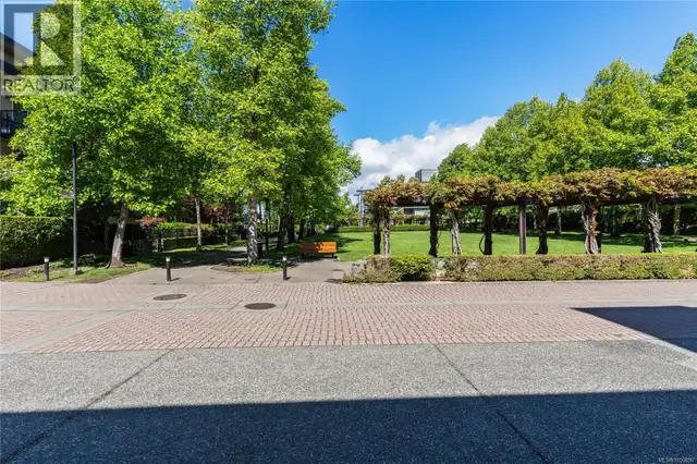 201 380 Waterfront Cres Victoria, British Columbia in Condos for Sale in Victoria - Image 37