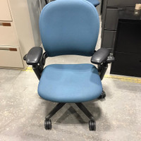 Steelcase leap best sale v2 kijiji