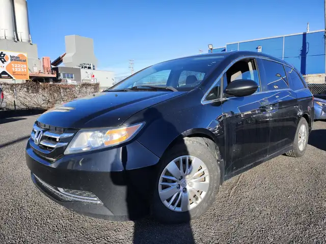 2016 Honda Odyssey LX 7 PASSAGER in Cars & Trucks in City of Montréal - Image 3