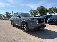 | NissanConnect Navigation | Power Moonroof | Power Liftgate | Heated & Climate-Controlled Front Sea... (image 1)