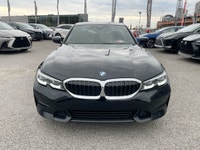 Le modèle 2020 de la BMW 3 Series dans la configuration 330i xDrive est équipé d’un moteur 4 cylindr... (image 6)