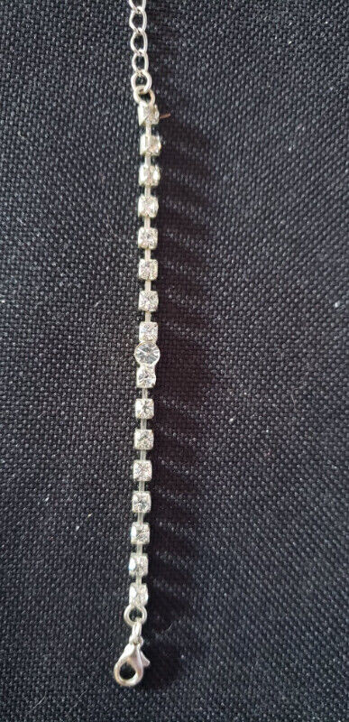 Rhinestone with one cubic zir. bracelet, 8", Silver plated. in Other in Pembroke