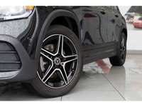 Low Mileage! Check out our large selection of pre-owned vehicles today. Hot Deal! We've marked this... (image 1)