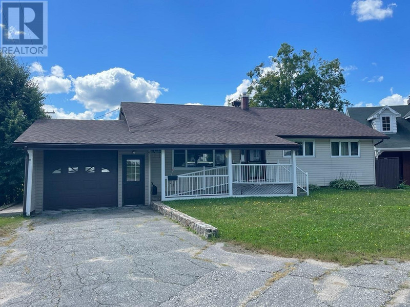 2 Smith PL Elliot Lake, Ontario Houses for Sale Sudbury Kijiji