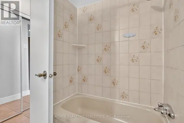 810 - 2020 JASMINE CRESCENT Ottawa, Ontario in Condos for Sale in Ottawa - Image 11