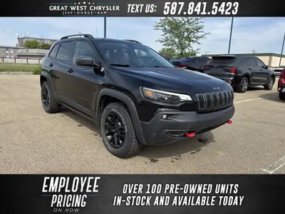 Only 56,675 Miles! This Jeep Cherokee boasts a Regular Unleaded V-6 3.2 L/198 engine powering this A...