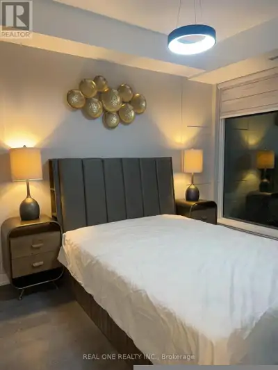 FULLY FURNISHED!!! Welcome to M2M Condo! One + One Den (Good Size, can be the 2nd bedroom), 2 full b...