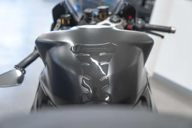2025 Ducati Panigale V2 *BAS KMs!*5533992136638566414