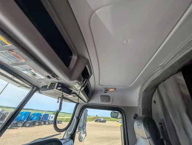 2019 PETERBILT 367 in Heavy Trucks in Kamloops - Image 25