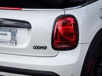 No Accidents Vehicle. Premier Line 2.0, Black Mirror Caps, Piano Black Exterior Trim. Finished in Na... (image 7)