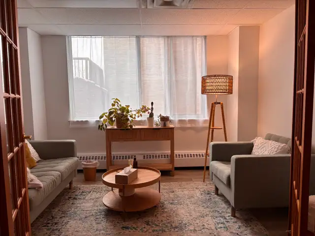 BUREAU À LOUER 515 PI.CA. PLATEAU MONT-ROYAL