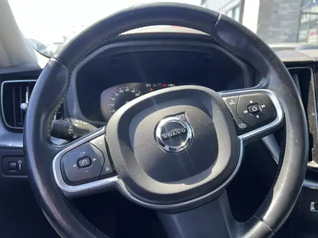 2018 VOLVO XC60 T5 Momentum in Cars & Trucks in Laval / North Shore - Image 23