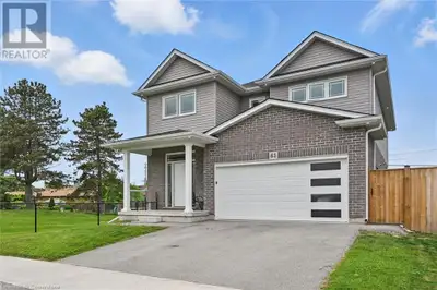 Welcome to this stunning, completely upgraded Fairmont Model ! An abundance of Pot lights inside and...