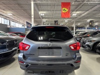 **SUMMER SPECIAL!** ROCK CREEK EDITION, FEATURING : 7 PASSENGER SEATING, ROOF RACK, DUAL SUNROOF, BL... (image 4)
