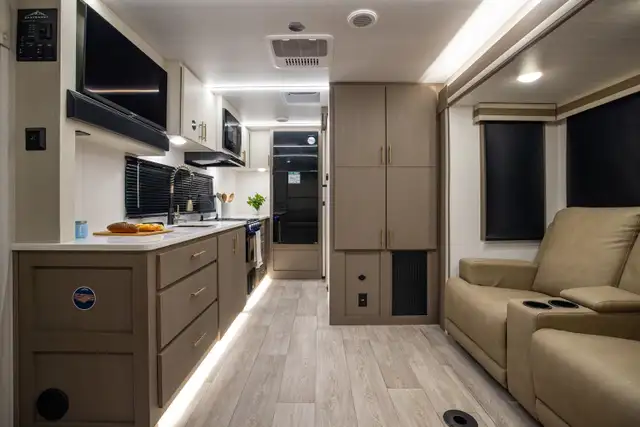 2026 Forest River ALTA 1900MMK in Travel Trailers & Campers in Regina - Image 3