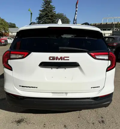 2023 GMC Terrain SLT AWD 1 OWNER LOADED WE FINANCE APPLY NOW!, View more