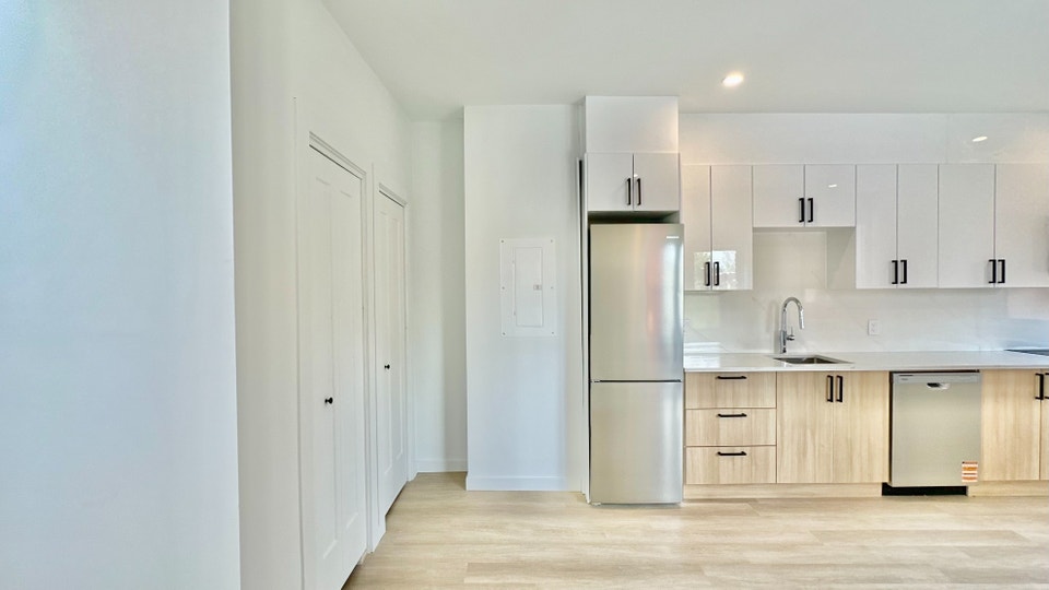 Studio - Hochelaga - Électros, WiFi, thermopompe inclus - Dispo! 4